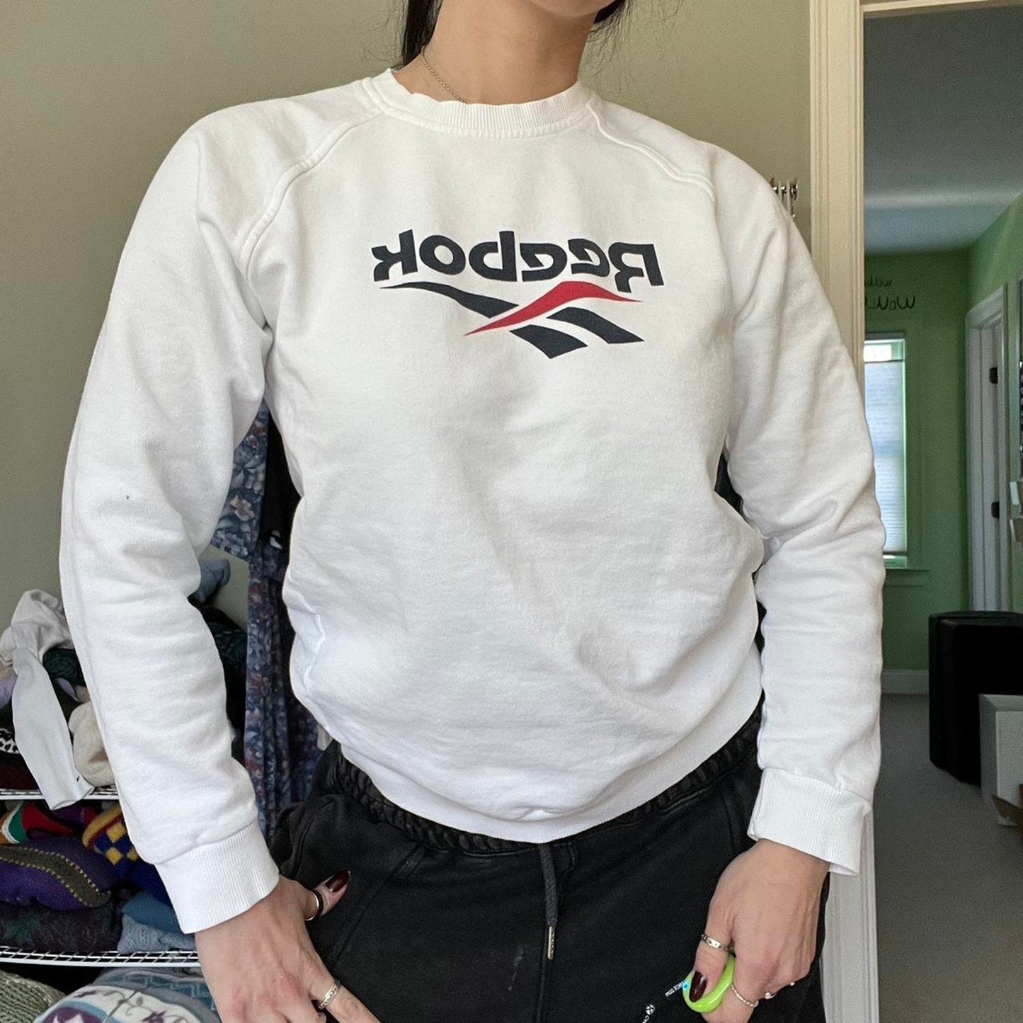 Reebok White Crewneck Sweatshirt