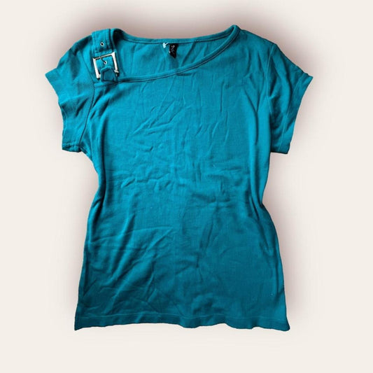 Buckle Top