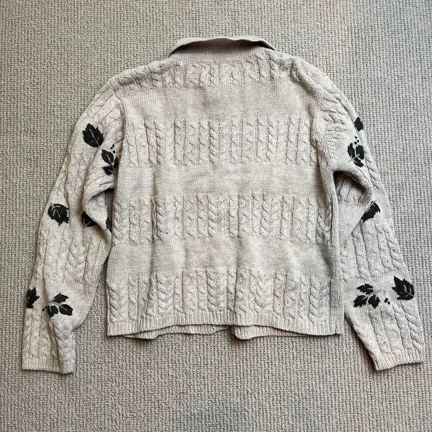 Leaf Pattern Cardigan